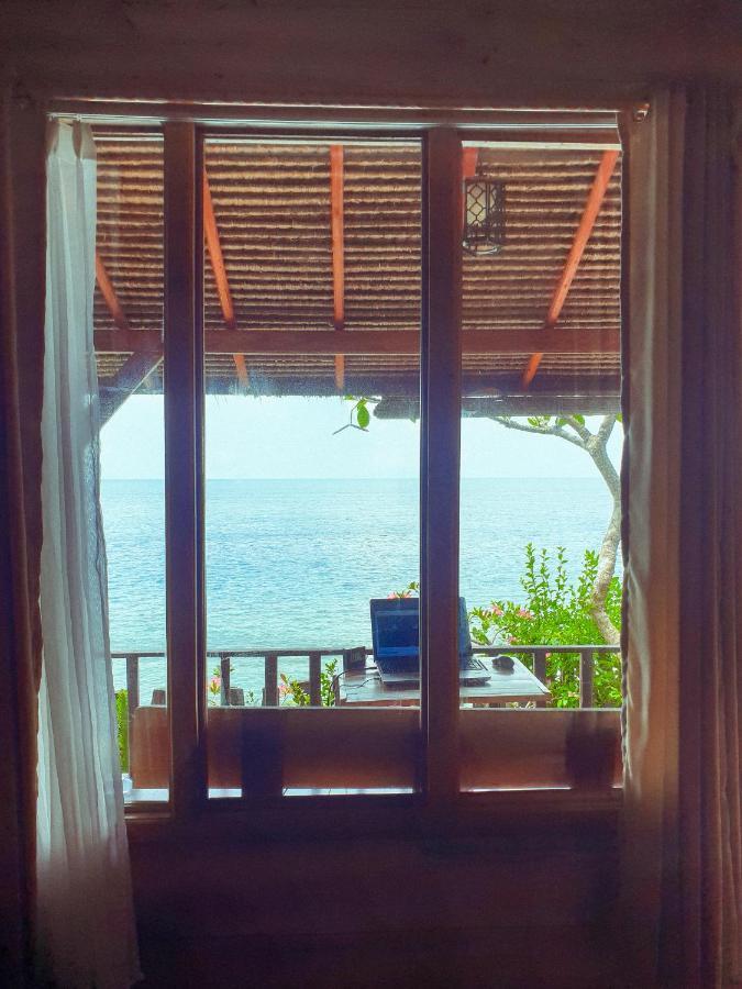 Malibu Huts Hotel Semaya ภายนอก รูปภาพ