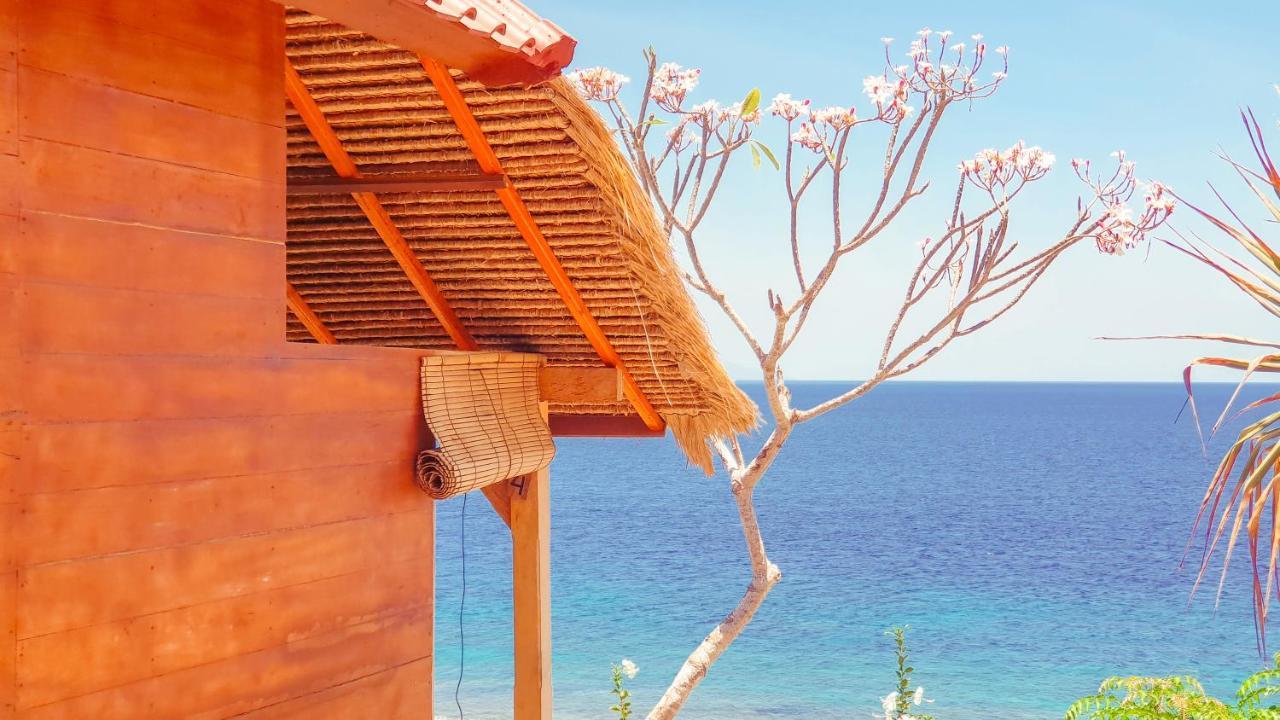 Malibu Huts Hotel Semaya ภายนอก รูปภาพ