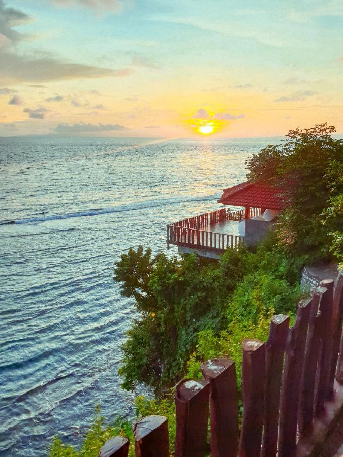Malibu Huts Hotel Semaya ภายนอก รูปภาพ
