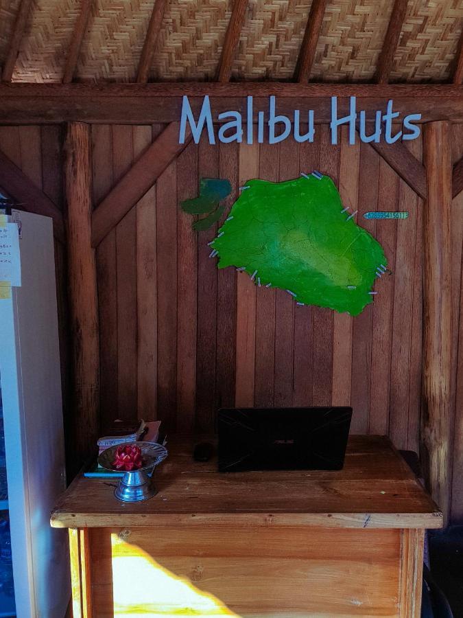 Malibu Huts Hotel Semaya ภายนอก รูปภาพ