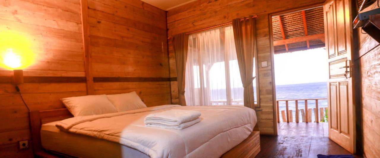 Malibu Huts Hotel Semaya ภายนอก รูปภาพ