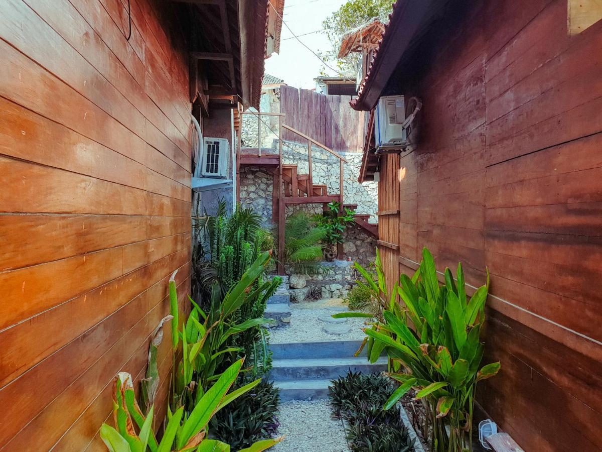 Malibu Huts Hotel Semaya ภายนอก รูปภาพ