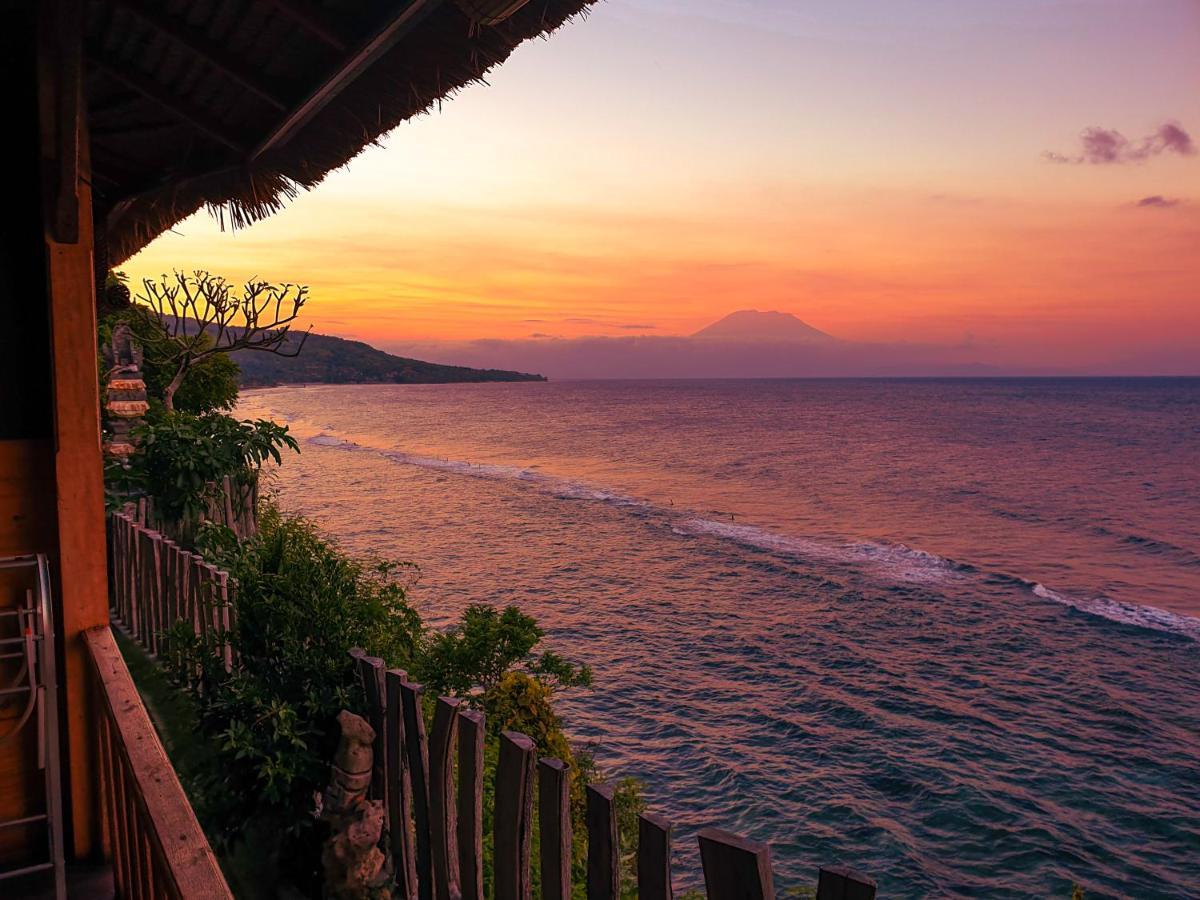 Malibu Huts Hotel Semaya ภายนอก รูปภาพ
