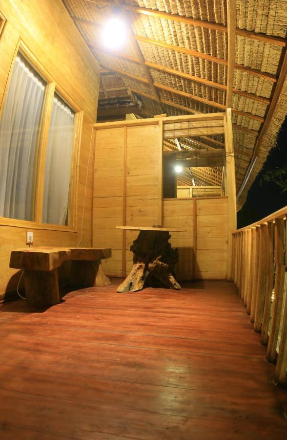 Malibu Huts Hotel Semaya ภายนอก รูปภาพ