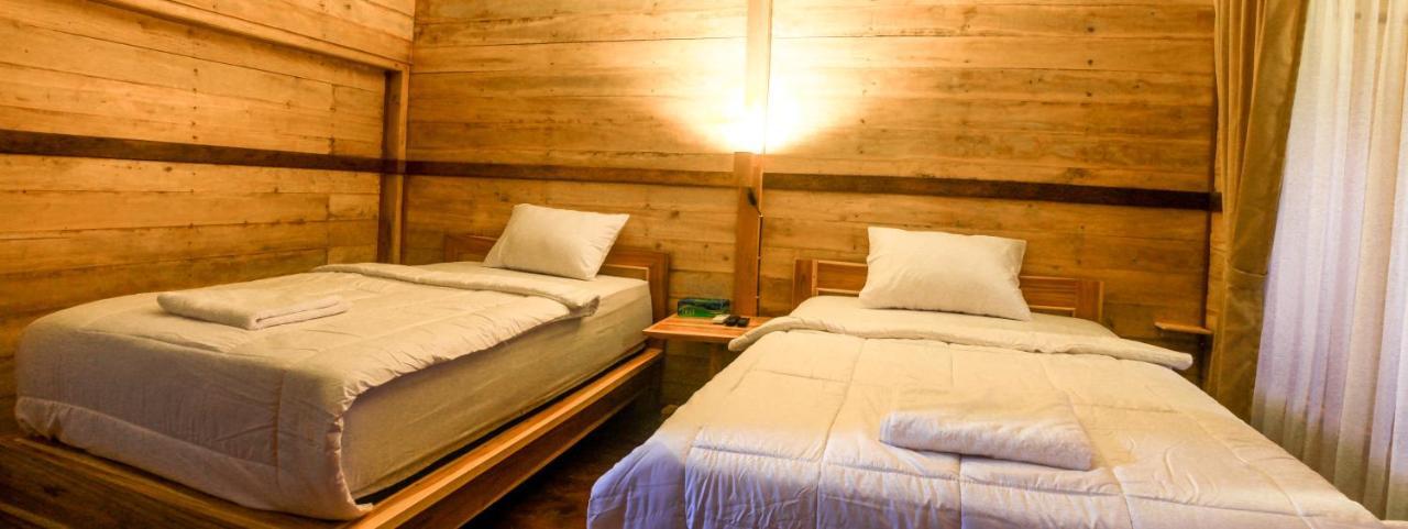 Malibu Huts Hotel Semaya ภายนอก รูปภาพ