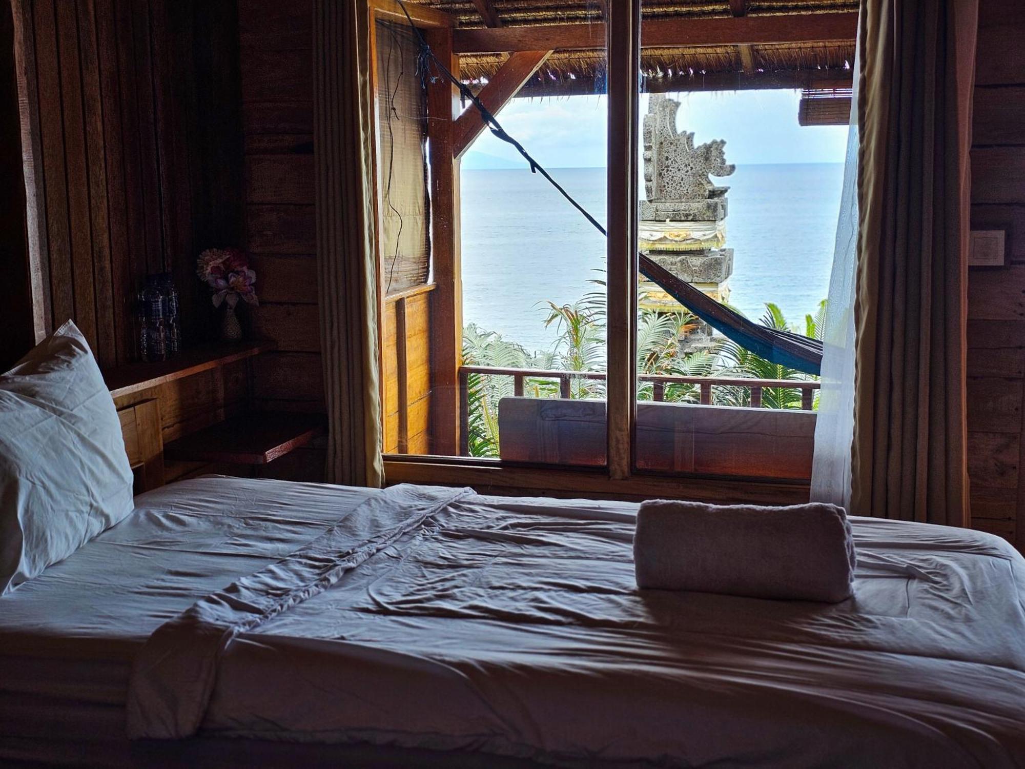 Malibu Huts Hotel Semaya ภายนอก รูปภาพ